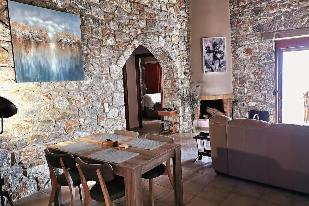 Villa Mavri Ruhige Private Pool Villa, Meerblick Agia Paraskevi  エクステリア 写真