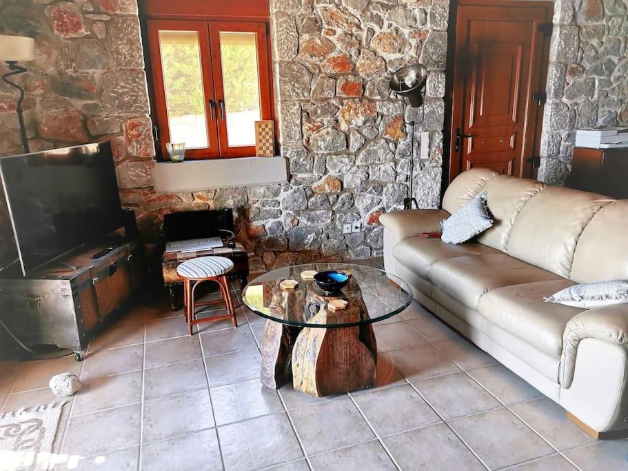Villa Mavri Ruhige Private Pool Villa, Meerblick Agia Paraskevi  エクステリア 写真
