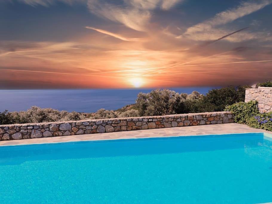 Villa Mavri Ruhige Private Pool Villa, Meerblick Agia Paraskevi  エクステリア 写真